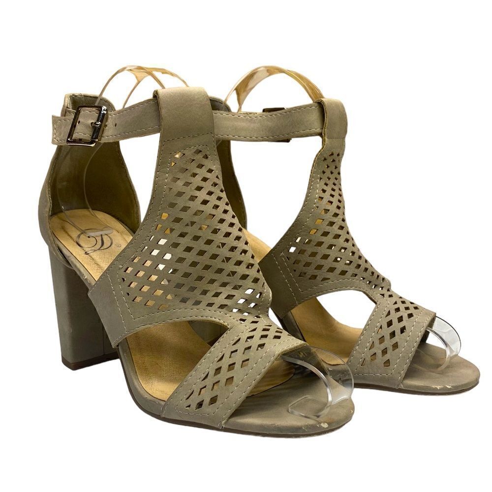 Delicious Women's Cut Out Design Front Block Heel in Natural Beige Size 6